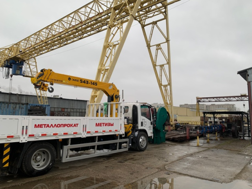 Автодоставка от Град Сталь на автомобиле с крановой установкой - это быстро, удобно и вовремя.