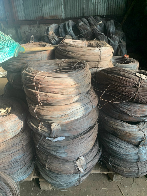 Вязальная термообработанная проволока на складе Град Сталь в Хабаровске.