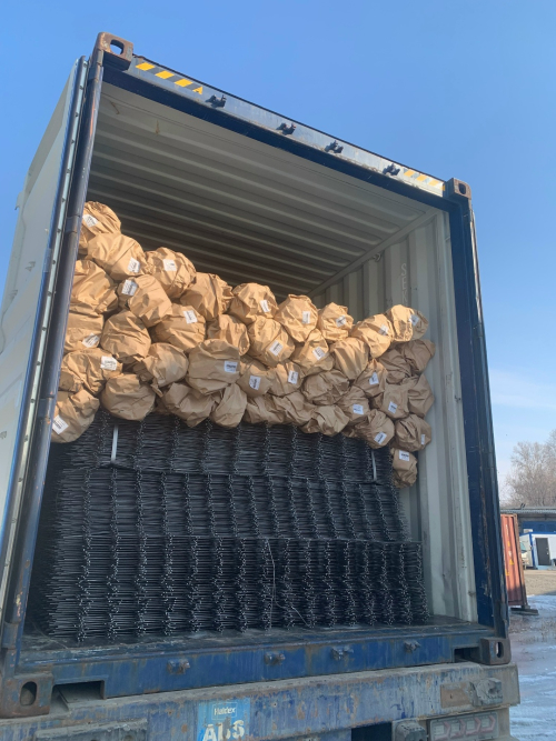 Сетка приехала на склад Град Сталь в Хабаровске.